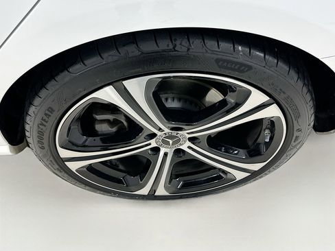 Certified 2025 Mercedes-Benz C 300 Sedan image 33