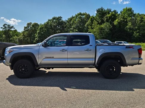 Used 2023 Toyota Tacoma SR5 w/ SX Package AWD/4WD image 2