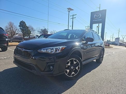 Used 2018 Subaru Crosstrek 2.0i Premium w/ Eyesight System image 1