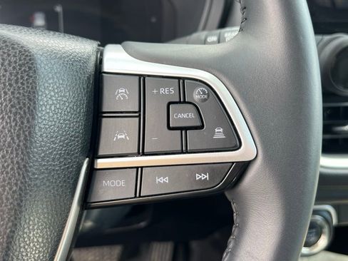 Used 2025 Toyota Grand Highlander XLE image 30