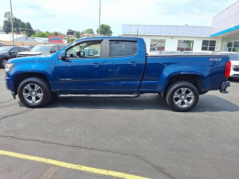 Used 2019 Chevrolet Colorado Z71 AWD/4WD image 2