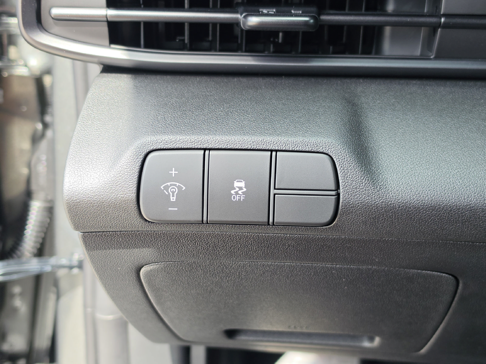New 2026 Hyundai Elantra SEL Sport FWD image 31