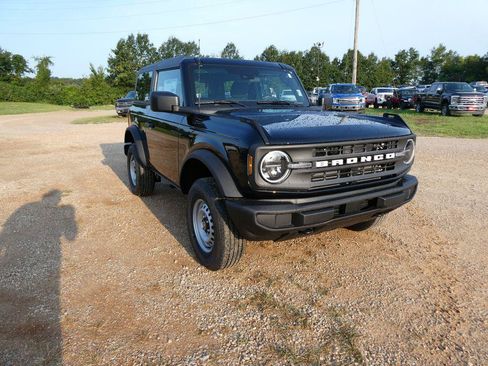 New 2026 Ford Bronco 2-Door AWD/4WD image 9