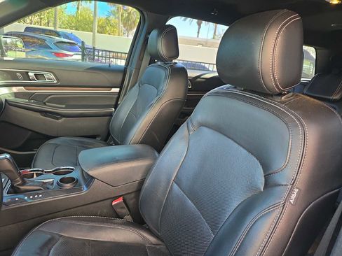 Used 2016 Ford Explorer Limited image 18