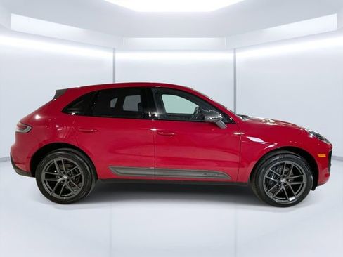Certified 2025 Porsche Macan Turbo image 5