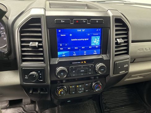 Certified 2020 Ford F250 XLT w/ XLT Value Package image 19