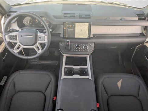 Used 2025 Land Rover Defender 110 S image 15