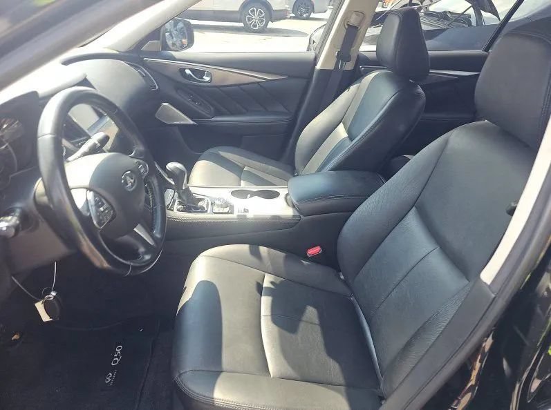 Used 2017 INFINITI Q50 3.0t Premium AWD/4WD image 7