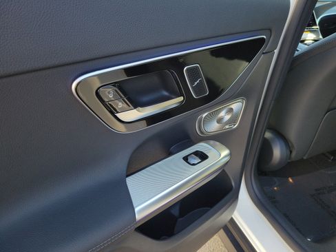 Certified 2026 Mercedes-Benz GLC 300 image 6