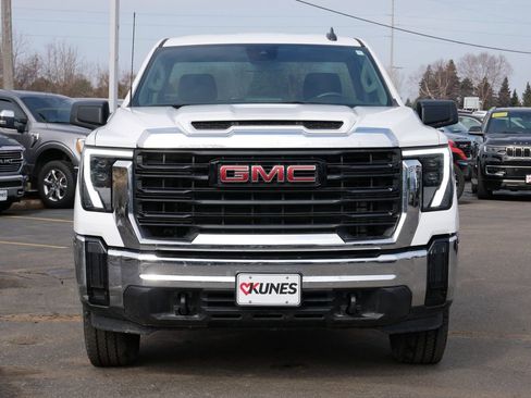 Used 2024 GMC Sierra 2500 Pro w/ Convenience Package AWD/4WD image 2