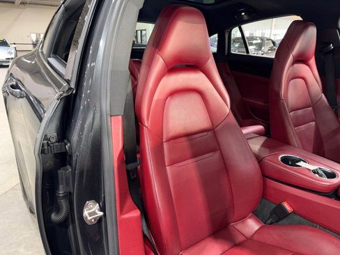 Used 2017 Porsche Panamera image 62
