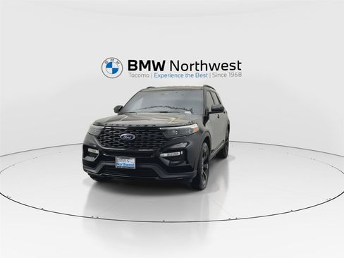 Used 2024 Ford Explorer ST-Line w/ Class IV Trailer Tow Package AWD/4WD image 8