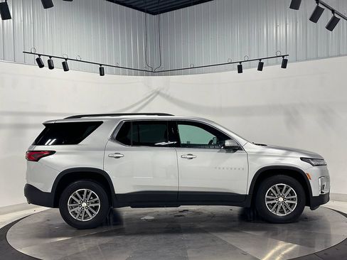 Used 2022 Chevrolet Traverse LT FWD image 10