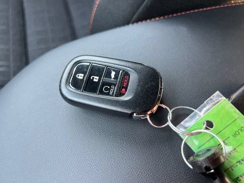 Used 2024 Honda HR-V Sport image 29
