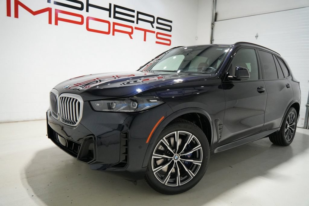 Used 2024 BMW X5 xDrive40i w/ M Sport Package AWD/4WD image 3