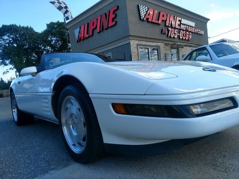 Used 1994 Chevrolet Corvette Convertible RWD image 25
