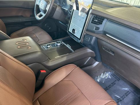 Used 2022 Ford Expedition Max King Ranch AWD/4WD image 16
