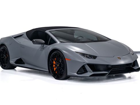 Used 2024 Lamborghini Huracan EVO AWD/4WD image 2