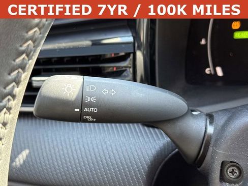 Used 2025 Toyota Camry SE FWD image 26