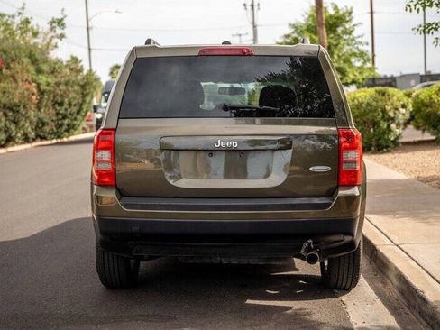 Used 2015 Jeep Patriot Latitude FWD image 4