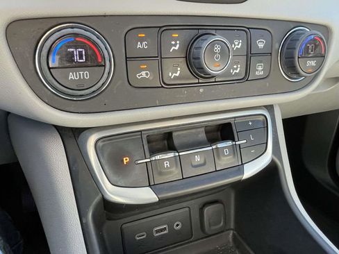 Used 2022 GMC Terrain SLE w/ Driver Convenience Package image 21