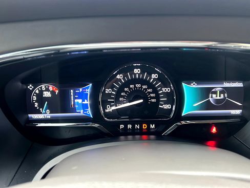 Used 2016 Lincoln Navigator Reserve image 21