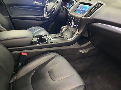 Used 2017 Ford Edge Titanium image 18