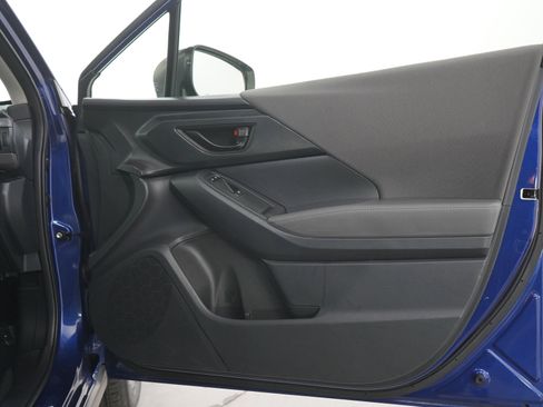 Used 2024 Subaru Crosstrek 2.0i Premium AWD/4WD image 9