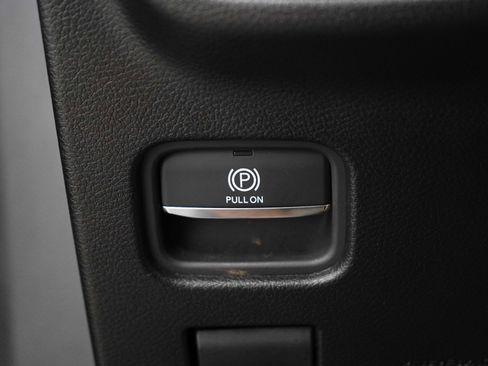 Used 2023 Jeep Grand Cherokee 4WD 4xe w/ Luxury Tech Group II image 27