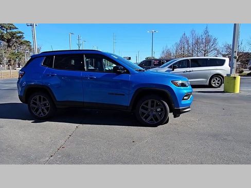 New 2026 Jeep Compass Latitude AWD/4WD image 33