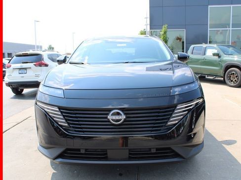 New 2025 Nissan Murano SV w/ Cargo Package image 2