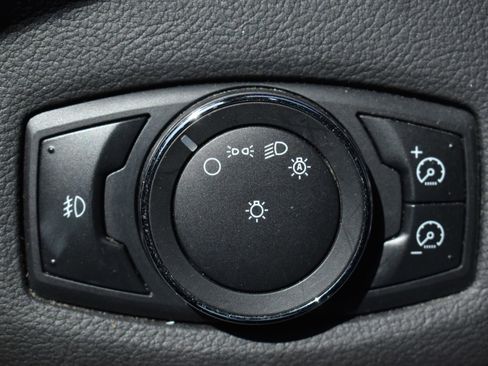 Used 2013 Ford C-MAX SEL FWD image 17
