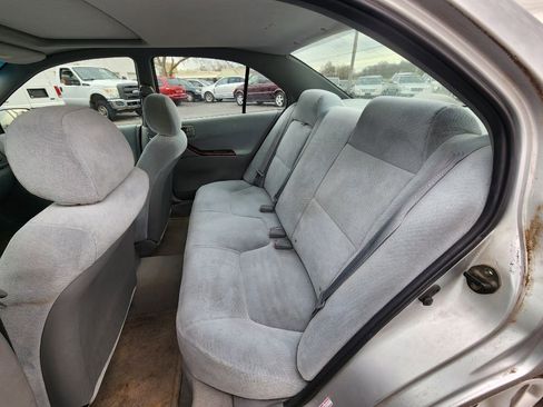 Used 2001 Mitsubishi Galant ES image 17