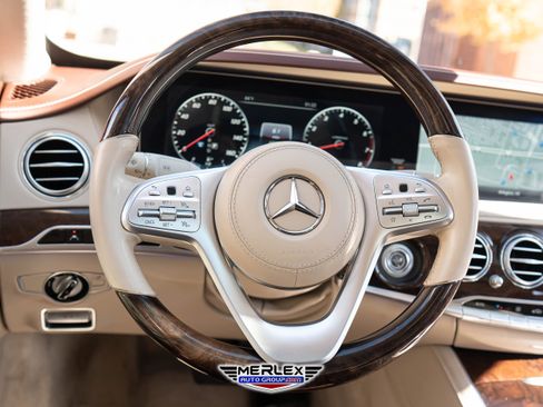 Used 2018 Mercedes-Benz S 560 4MATIC Sedan w/ Premium Package image 23