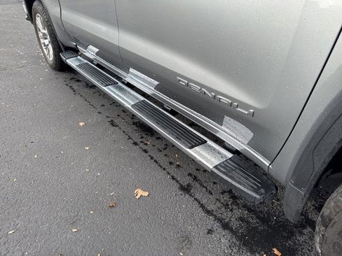 Used 2023 GMC Sierra 1500 Denali w/ Technology Package image 10