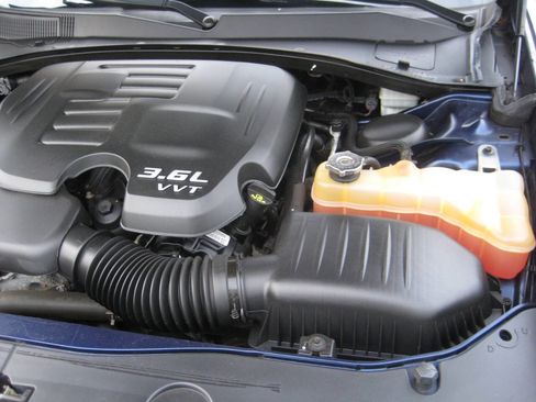 Used 2013 Dodge Charger SE w/ Connectivity Group image 27