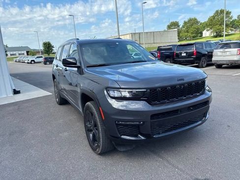 Used 2024 Jeep Grand Cherokee L Limited w/ Luxury Tech Group II AWD/4WD image 5