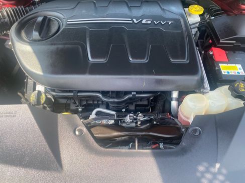 Used 2019 Jeep Cherokee Limited AWD/4WD image 20