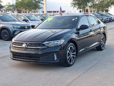 Used 2024 Volkswagen Jetta Sport FWD image 3