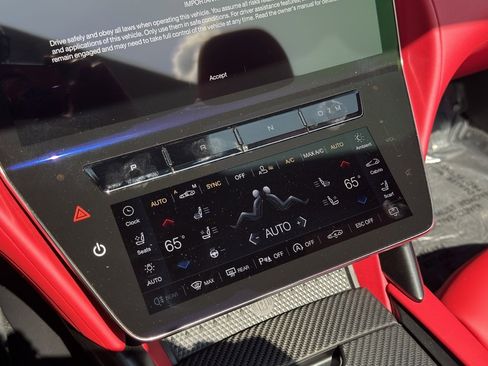 Used 2024 Maserati GranCabrio Trofeo image 19