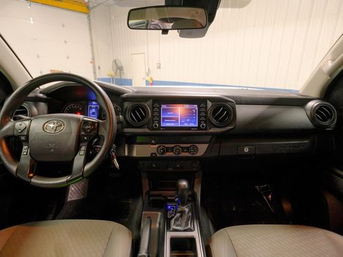 Used 2022 Toyota Tacoma SR w/ SR Convenience Package image 32