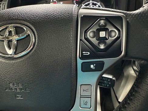 Used 2022 Toyota 4Runner Limited AWD/4WD image 20