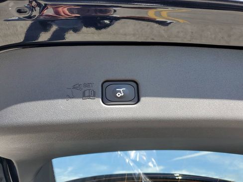 New 2026 Lincoln Nautilus Premier AWD/4WD image 6