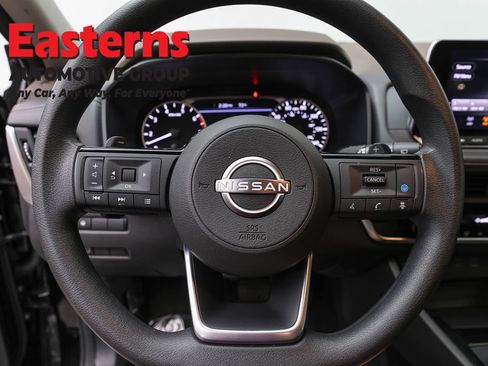 Used 2023 Nissan Rogue SV AWD/4WD image 10