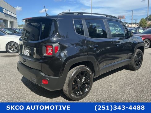 Used 2023 Jeep Renegade Altitude AWD/4WD image 5
