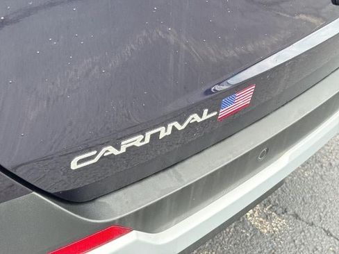 Used 2026 Kia Carnival FWD image 31