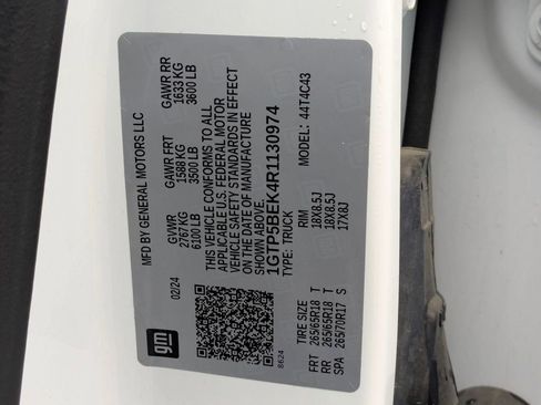 Used 2024 GMC Canyon Elevation image 27