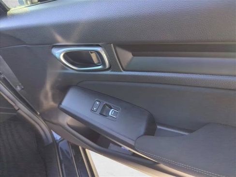 Used 2025 Honda Civic Sport image 25