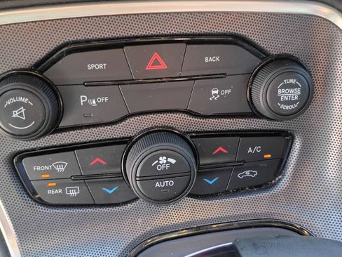 Used 2016 Dodge Challenger SXT Plus RWD image 22