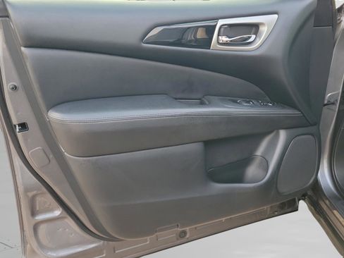 Used 2020 Nissan Pathfinder SV w/ Cargo Package image 33